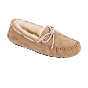 Women’s Ugg Dakota Slipper Shoes, Size 9